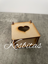Cargar imagen en el visor de la galería, Mini caja corazón calado
