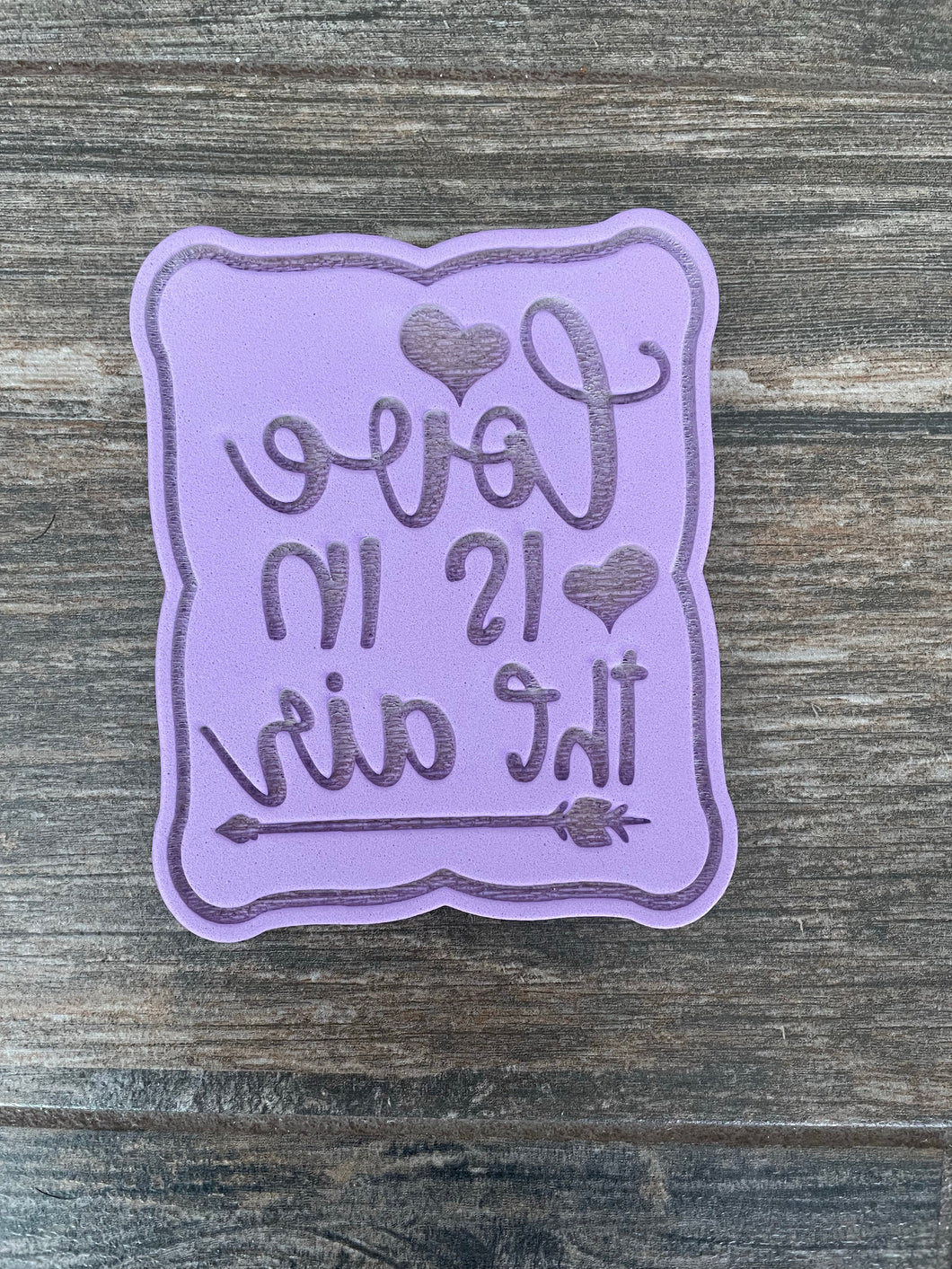 Sello love is in the air