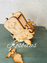 Cargar imagen en el visor de la galería, Caja cascanueces 15 cm
