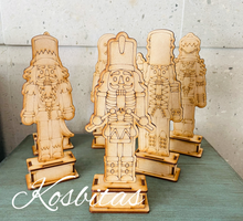 Cargar imagen en el visor de la galería, Casnueces con base 23cm
