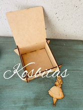 Cargar imagen en el visor de la galería, Caja personaje 11
