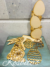 Cargar imagen en el visor de la galería, Conejo Torre huevos Calado
