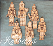 Cargar imagen en el visor de la galería, Esferas Soldados Cascanueces 17cm
