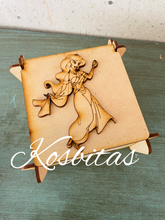 Cargar imagen en el visor de la galería, Caja personaje 15
