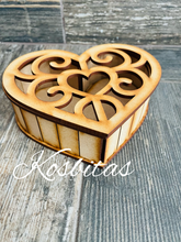Cargar imagen en el visor de la galería, Caja dulcera ❤️ centro corazón
